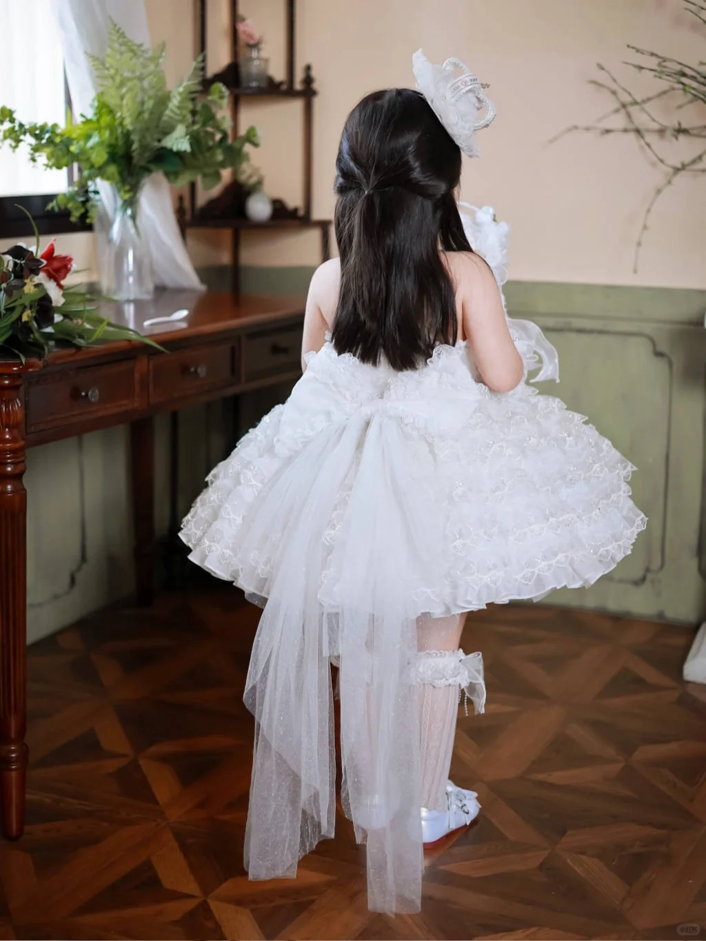 Jolie robe de bal en tulle à col licou pour fille C6099