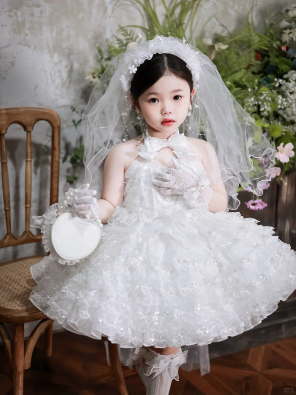 Jolie robe de bal en tulle à col licou pour fille C6099
