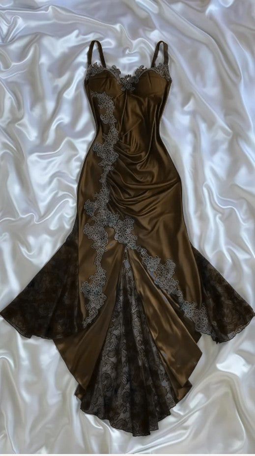 Robe de bal sirène sexy à bretelles spaghetti en dentelle C617