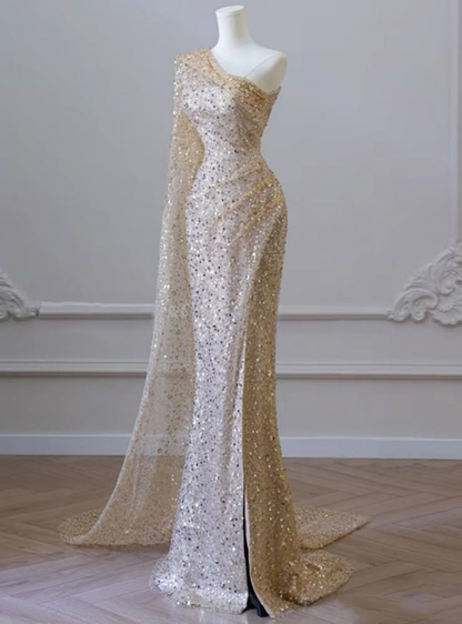 Robe de bal longue sirène dorée à une épaule et fente, ornée de sequins, référence C6215