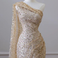 Robe de bal longue sirène dorée à une épaule et fente, ornée de sequins, référence C6215