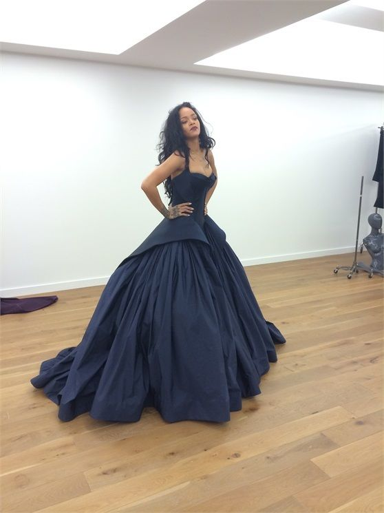 Robe de bal vintage à fines bretelles en satin, longue robe de soirée, référence C6222