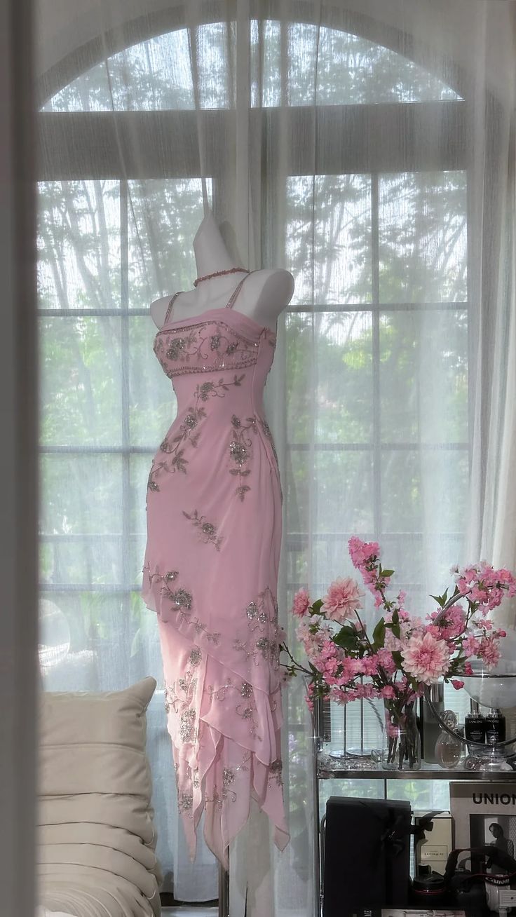 Robe de bal longue rose sirène à fines bretelles et sequins en mousseline à volants, sans manches, référence C6304