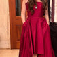 Robe de bal longue classique en satin bordeaux, coupe trapèze, sans manches et avec poche, référence C6315