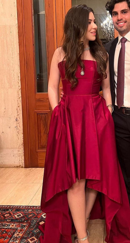 Robe de bal longue classique en satin bordeaux, coupe trapèze, sans manches et avec poche, référence C6315