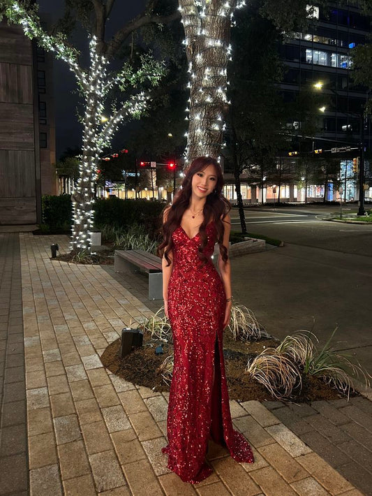 Robe de bal longue sirène à fines bretelles et sequins bordeaux scintillants, sans manches, référence C6360