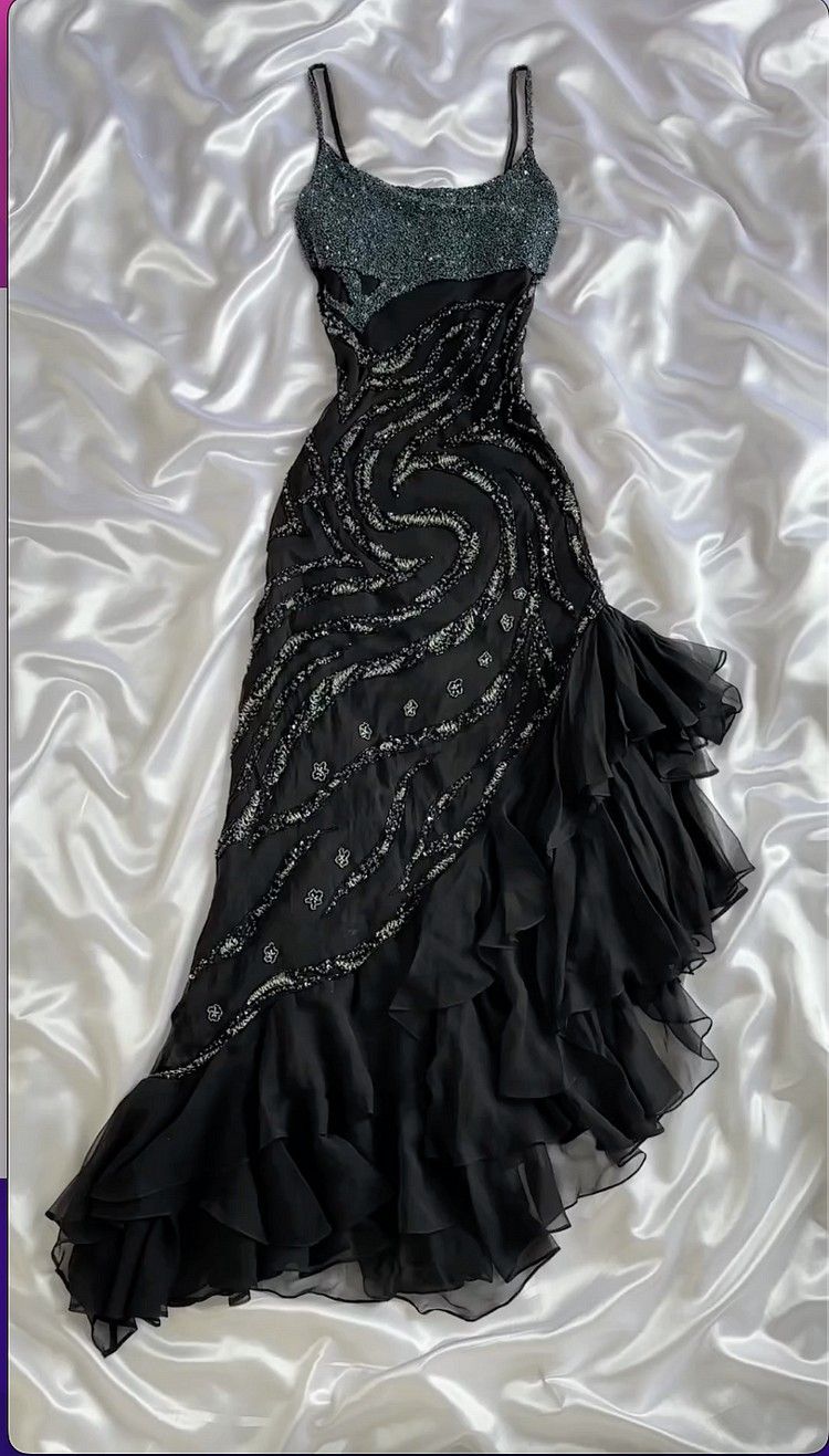 Robe de bal longue sirène noire chic à fines bretelles, en mousseline de soie ornée de sequins et de perles, sans manches, référence C6398