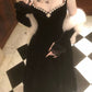 Robe de bal longue princesse noire à fines bretelles, en velours, ornée de perles et sans manches, référence C6431