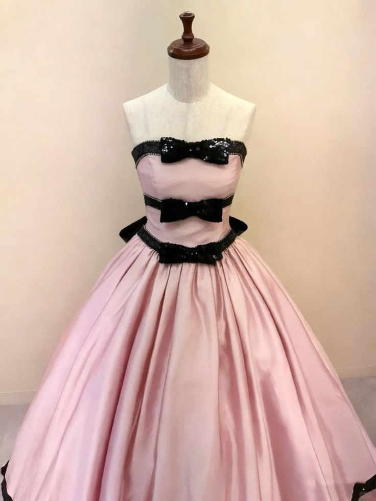 Robe de bal longue rose pâle, bustier, en satin à sequins, sans manches, référence C6453