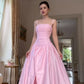 Robe de bal longue rose poudré à fines bretelles spaghetti en satin sans manches, référence C6477