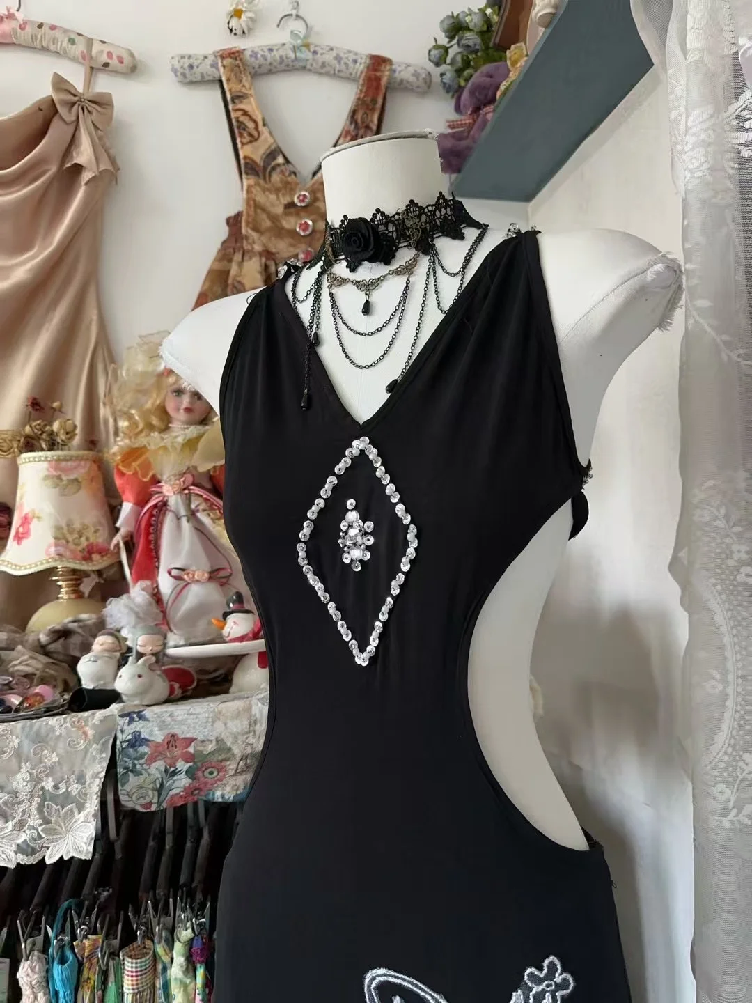 Chic Mermaid V Neck Satin Sequin Embroidery Without Sleeves Long Prom Dress, Evening Dress C6588