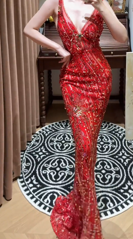 Luxurious Mermaid V Neck Red Sequin Beaded Without Sleeves Long Prom Dress, Evening Dress C6694