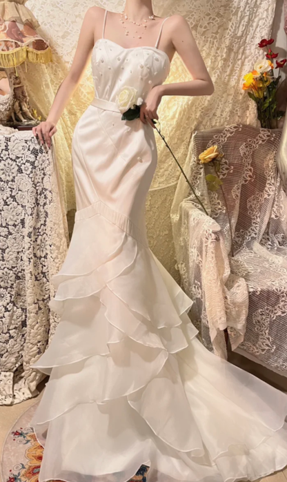 Robe de bal longue sirène à fines bretelles, en satin, mousseline et perles, sans manches, modèle C6719