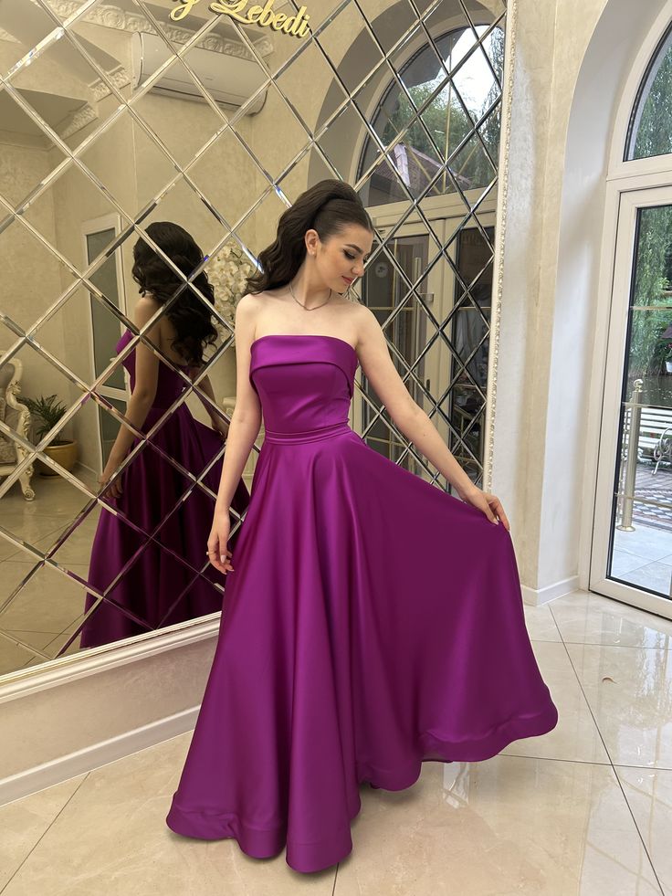 Robe de bal longue élégante en satin, coupe trapèze, sans bretelles, référence C6728