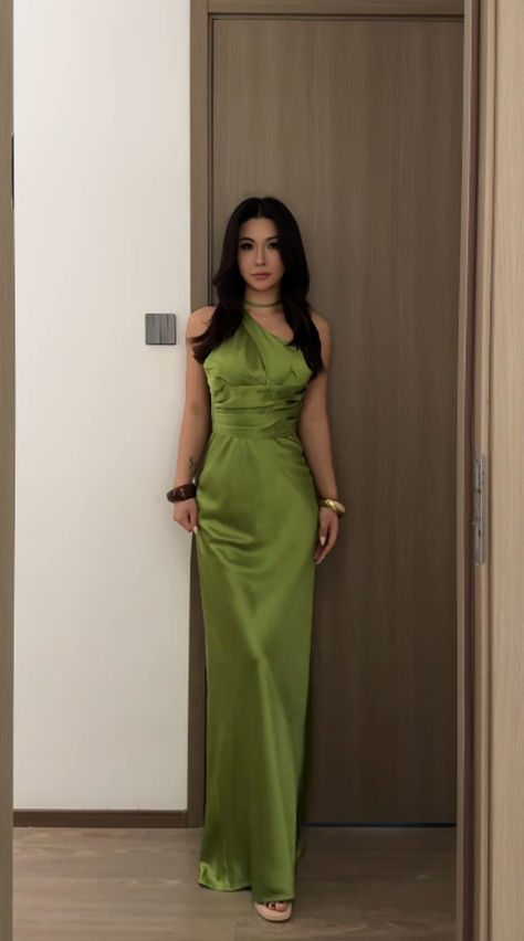 Robe de bal longue asymétrique en satin vert sirène, référence C6731