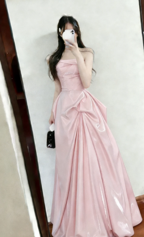 Robe de bal longue rose en satin sans bretelles, coupe trapèze, référence C6733