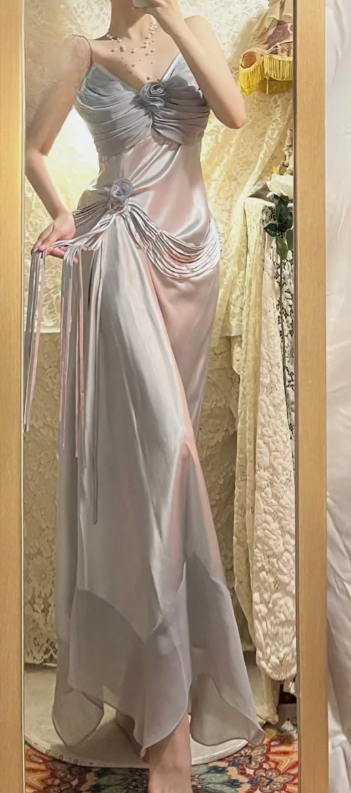 Robe de bal longue en satin et mousseline gris sirène à fines bretelles, robe de soirée C6734