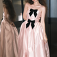 Robe de bal longue rose poudré sans bretelles en satin avec nœud, coupe trapèze, robe de soirée C6744