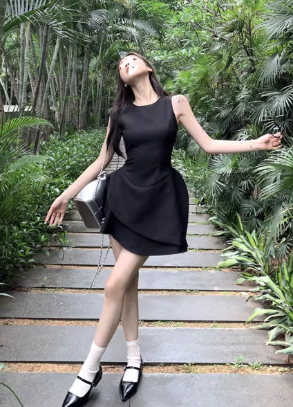 Black irregular tulip short dress C7022