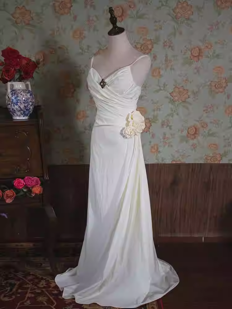 Robes de mariée longues blanches à bretelles sirène Vintage C79