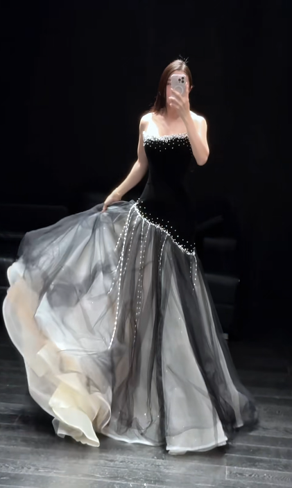 Robe de bal longue sirène sans bretelles en satin et tulle ornée de perles, robe de soirée C8022