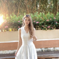 Robe de bal longue élégante en satin, coupe trapèze, col en V, référence C8029