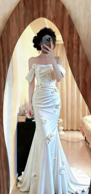 Robe de bal longue sirène élégante à épaules dénudées en satin appliqué, robe de soirée C8055