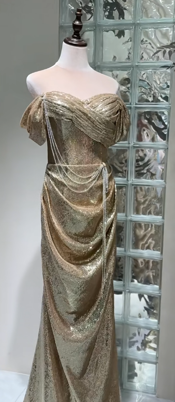Robe de bal longue sirène dorée à épaules dénudées en satin à sequins brillants, robe de soirée C8067