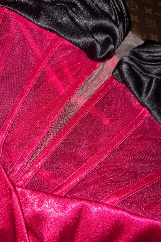 Robe de bal longue vintage sirène en satin et perles, décolleté cœur, robe de soirée C8106