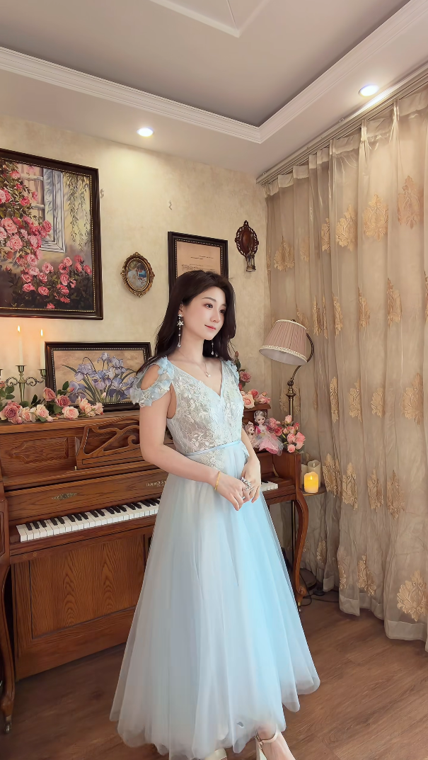 Robe de bal de princesse bustier à volants en satin long, robe de soirée C8117
