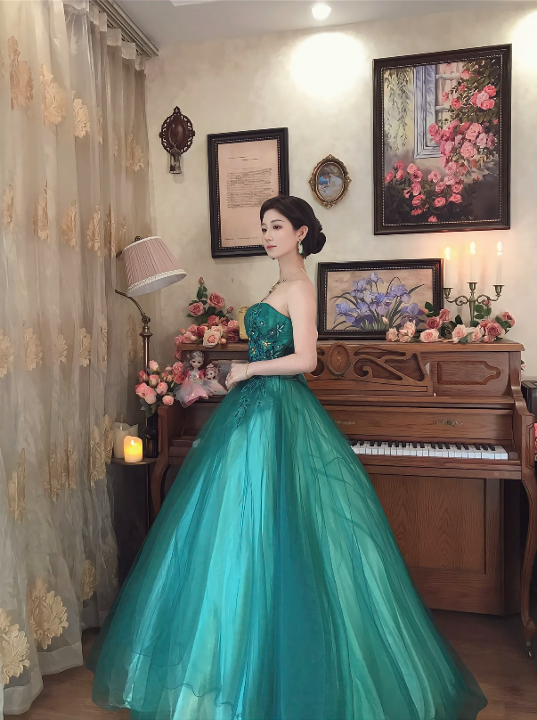 Elegant Strapless Green Prom Dress Long Beads Appliques A-Line Evening Dress C8121