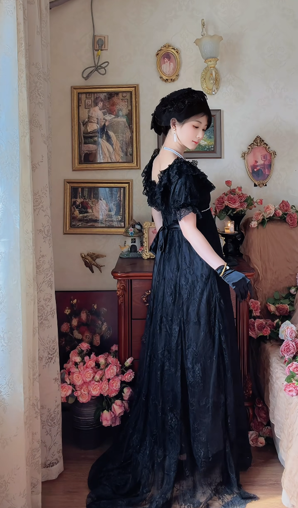 Ornate Short Sleeve Black Prom Dress Lace A-Line Long Evening Dress C8124