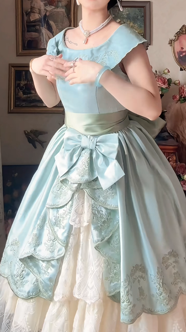 Robe de bal de princesse bustier à volants en satin long, robe de soirée C8117