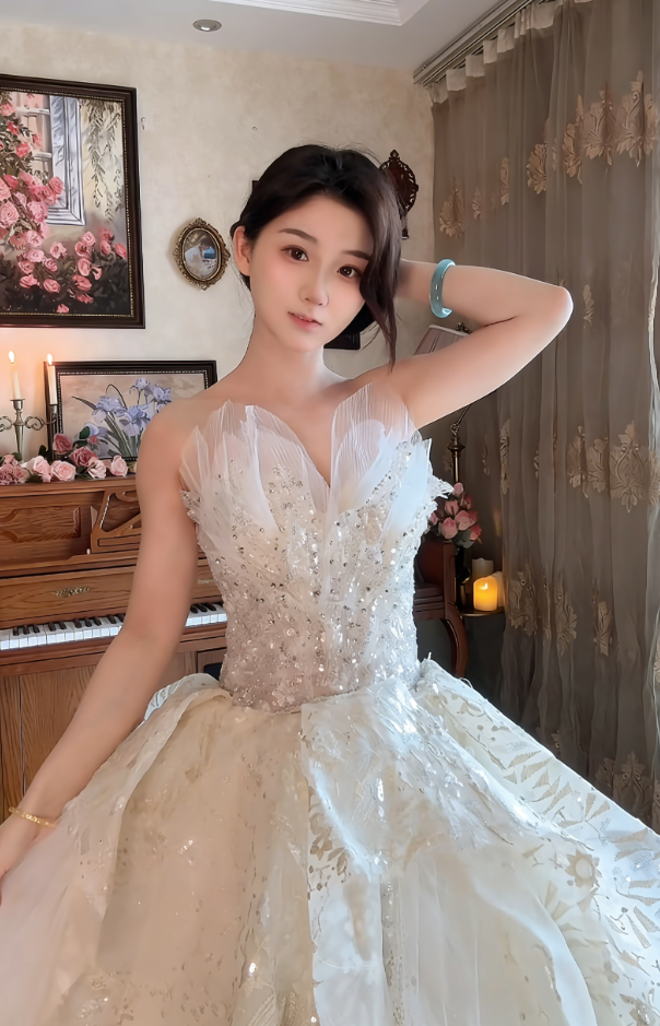 Superbe robe de mariée longue en tulle à sequins et décolleté en cœur C4041