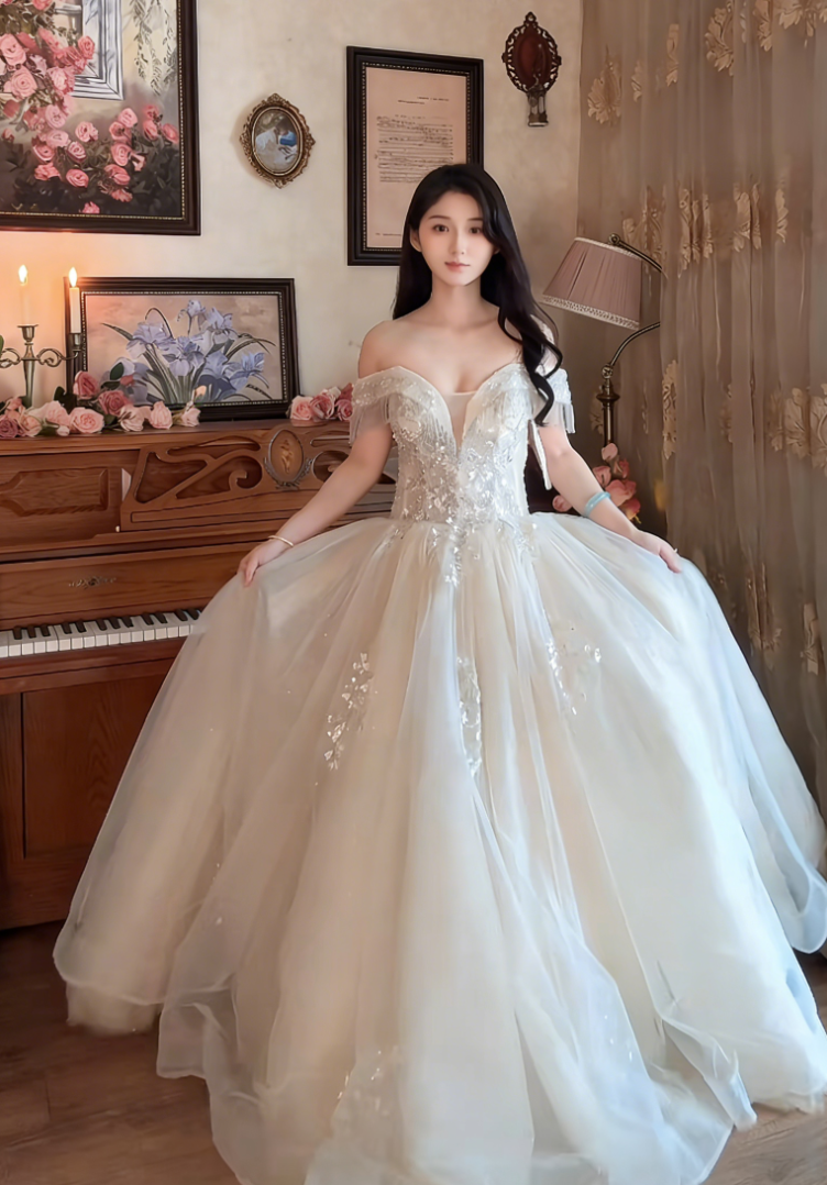 Superbe robe de mariée longue en tulle à sequins et décolleté en cœur C4041