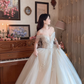 Superbe robe de mariée longue en tulle à sequins et décolleté en cœur C4041