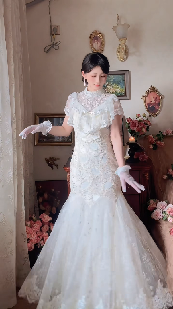 Superbe robe de mariée longue en tulle à sequins et décolleté en cœur C4041