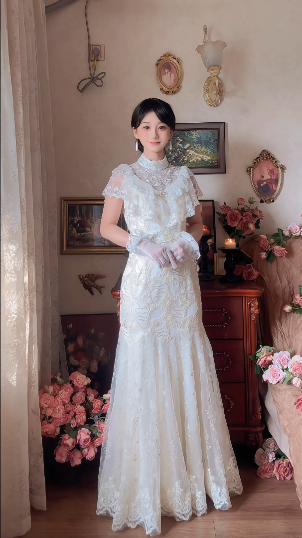 Superbe robe de mariée longue en tulle à sequins et décolleté en cœur C4041
