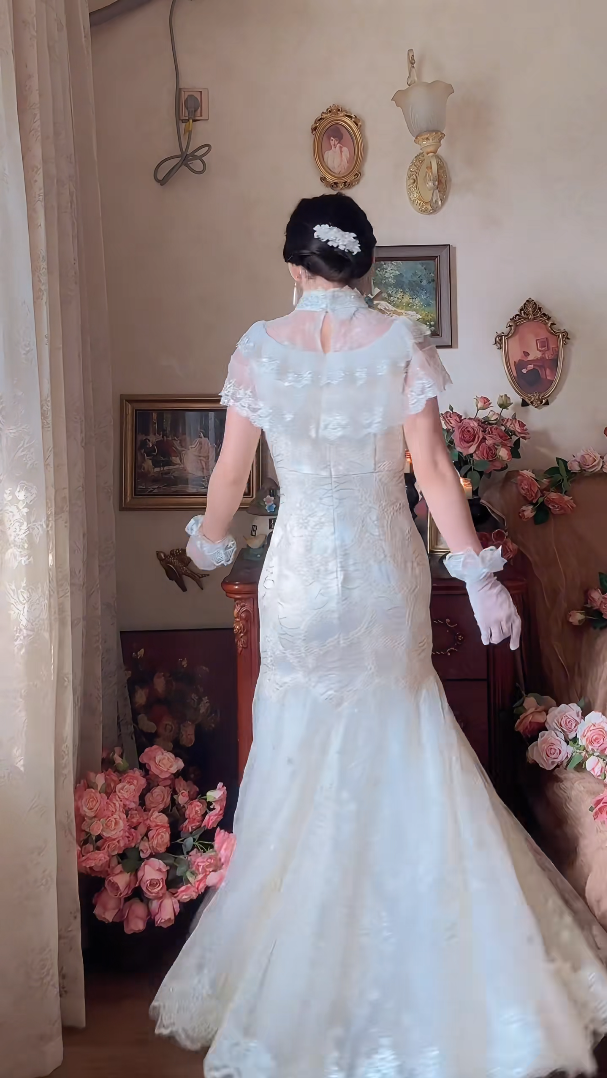 Superbe robe de mariée longue en tulle à sequins et décolleté en cœur C4041