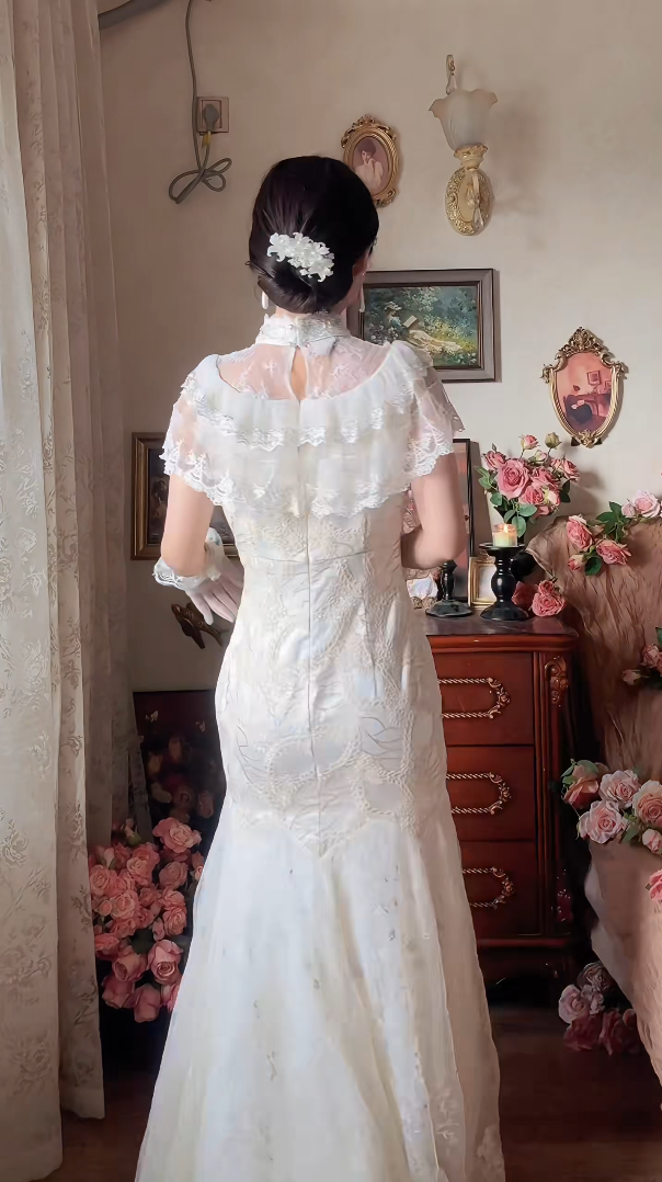 Superbe robe de mariée longue en tulle à sequins et décolleté en cœur C4041