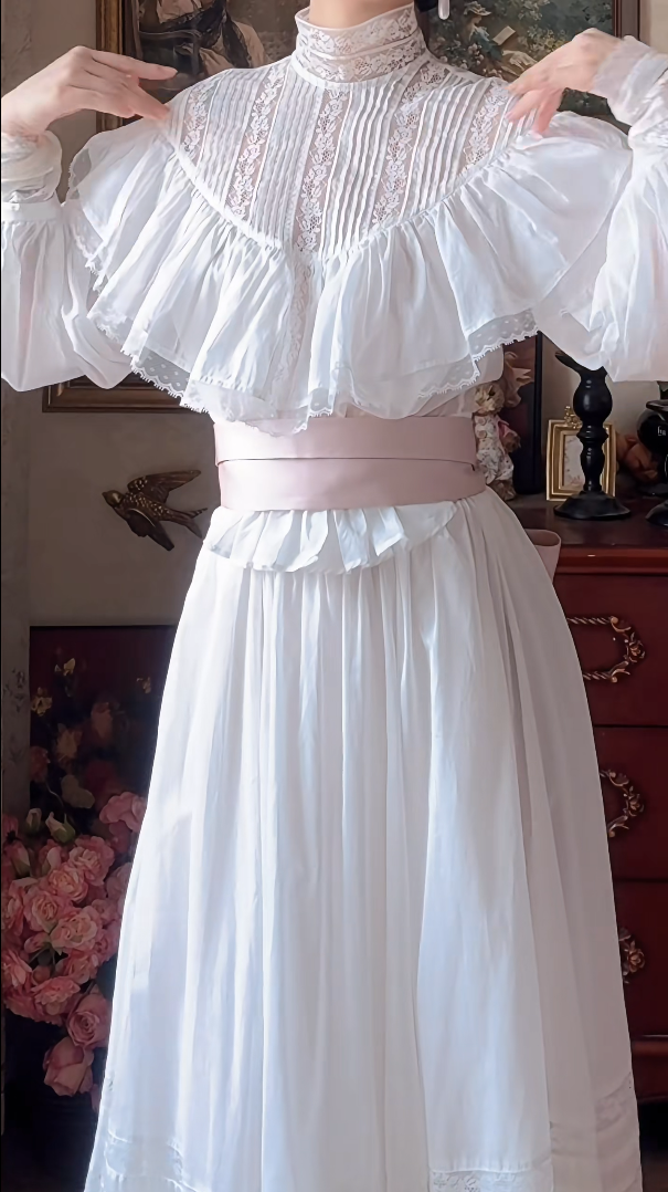 Ornate Long Sleeve White Prom Dress Lace A-Line Evening Dress C8157