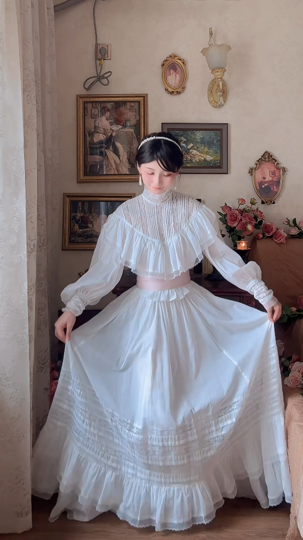 Ornate Long Sleeve White Prom Dress Lace A-Line Evening Dress C8157