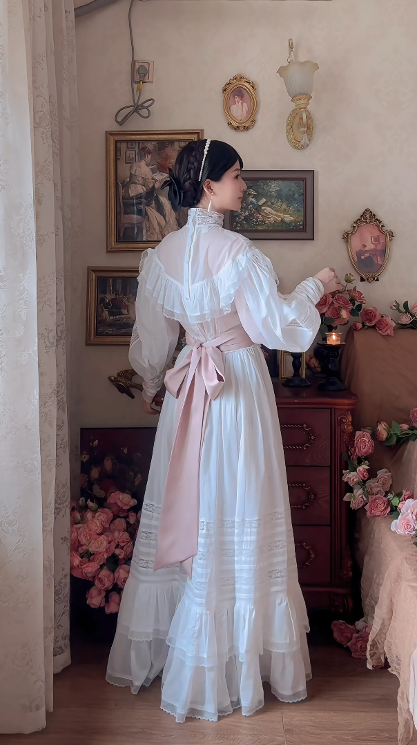Ornate Long Sleeve White Prom Dress Lace A-Line Evening Dress C8157