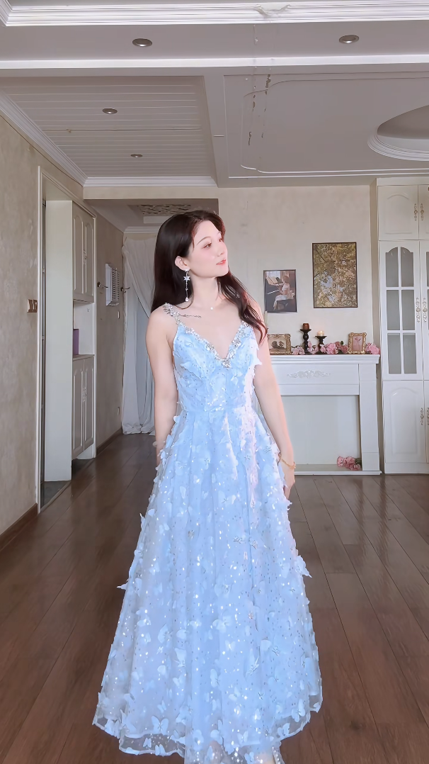 Sparkly Beaded Spaghetti Straps Blue Prom Dress Sequins Appliques A-Line Evening Dress C8160