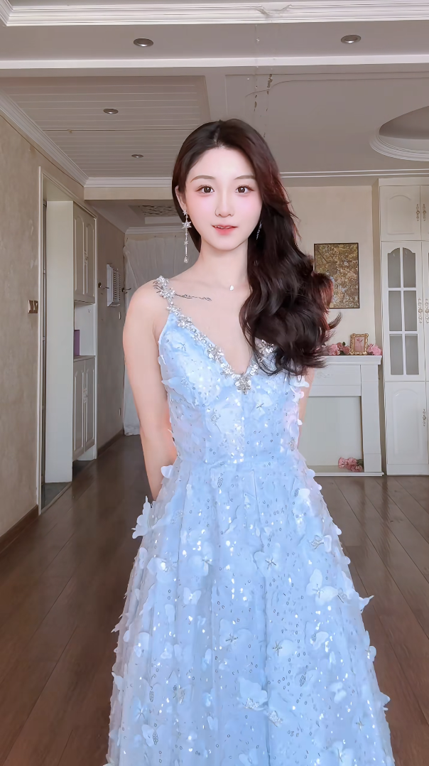 Sparkly Beaded Spaghetti Straps Blue Prom Dress Sequins Appliques A-Line Evening Dress C8160