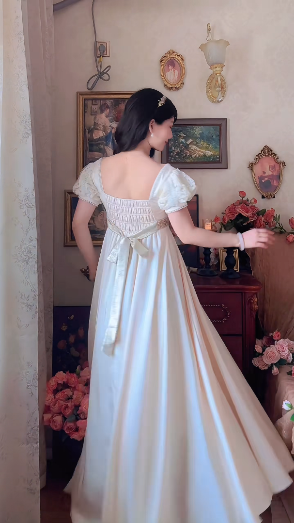 Graceful Jacquard A-Line Ivory Prom Dress Lace Short Sleeve Evening Dress C8168