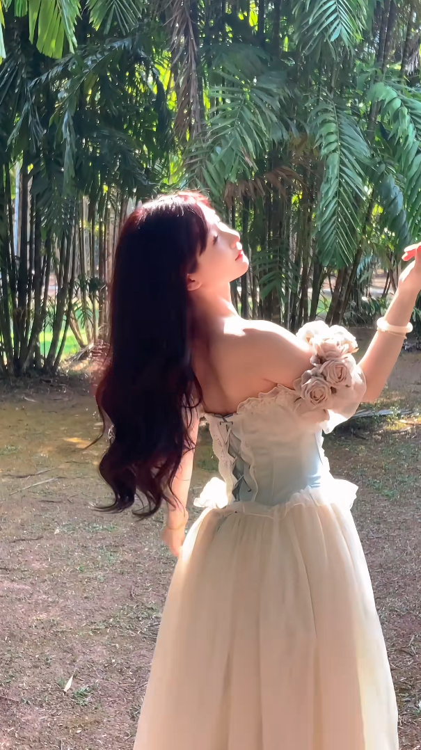 Robe de bal de princesse bustier à volants en satin long, robe de soirée C8117