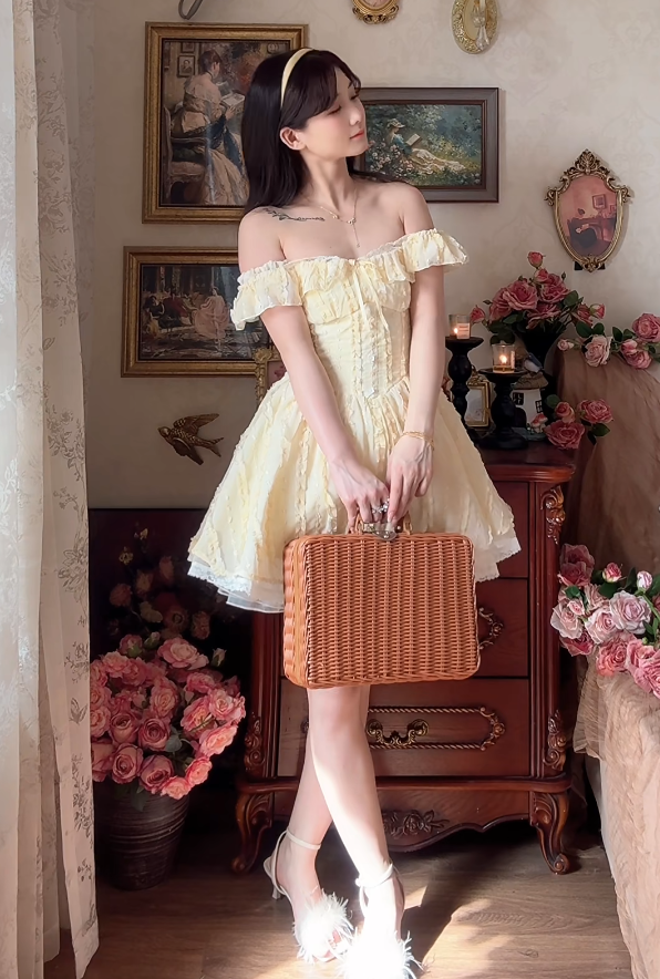 Mini robe de soirée en satin, sans bretelles, sans manches, ligne a, simple, C899