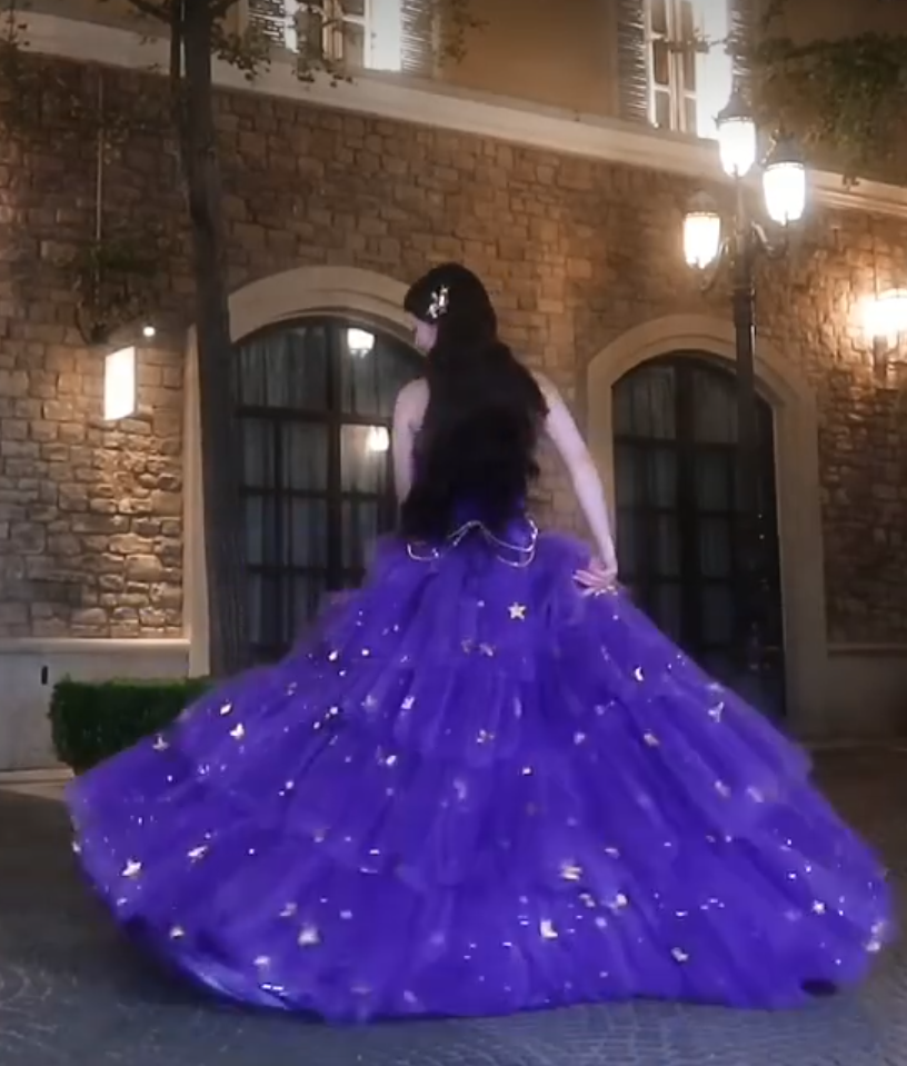 Jolie robe de bal en tulle à décolleté en cœur et longues couches rouges pour les robes de bal Sweet 16 C3210
