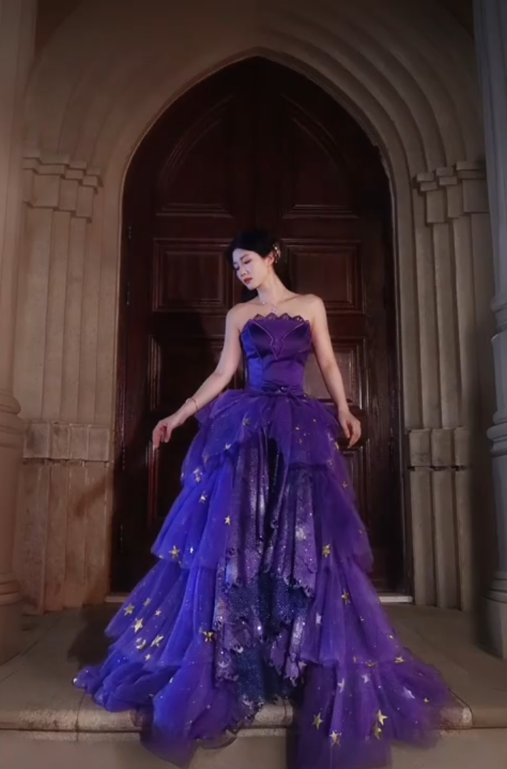 Jolie robe de bal en tulle à décolleté en cœur et longues couches rouges pour les robes de bal Sweet 16 C3210